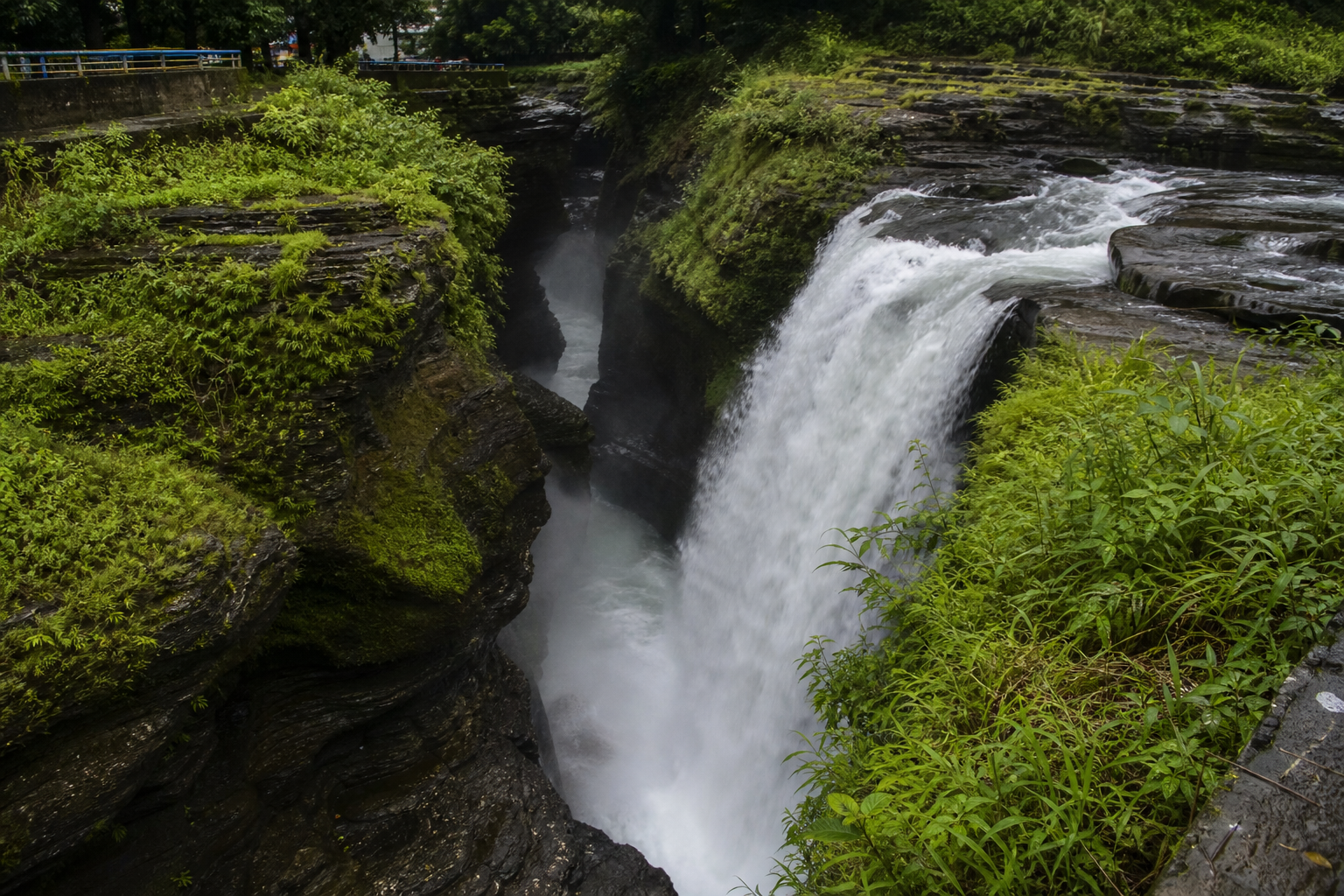 Devi's Falls gorge